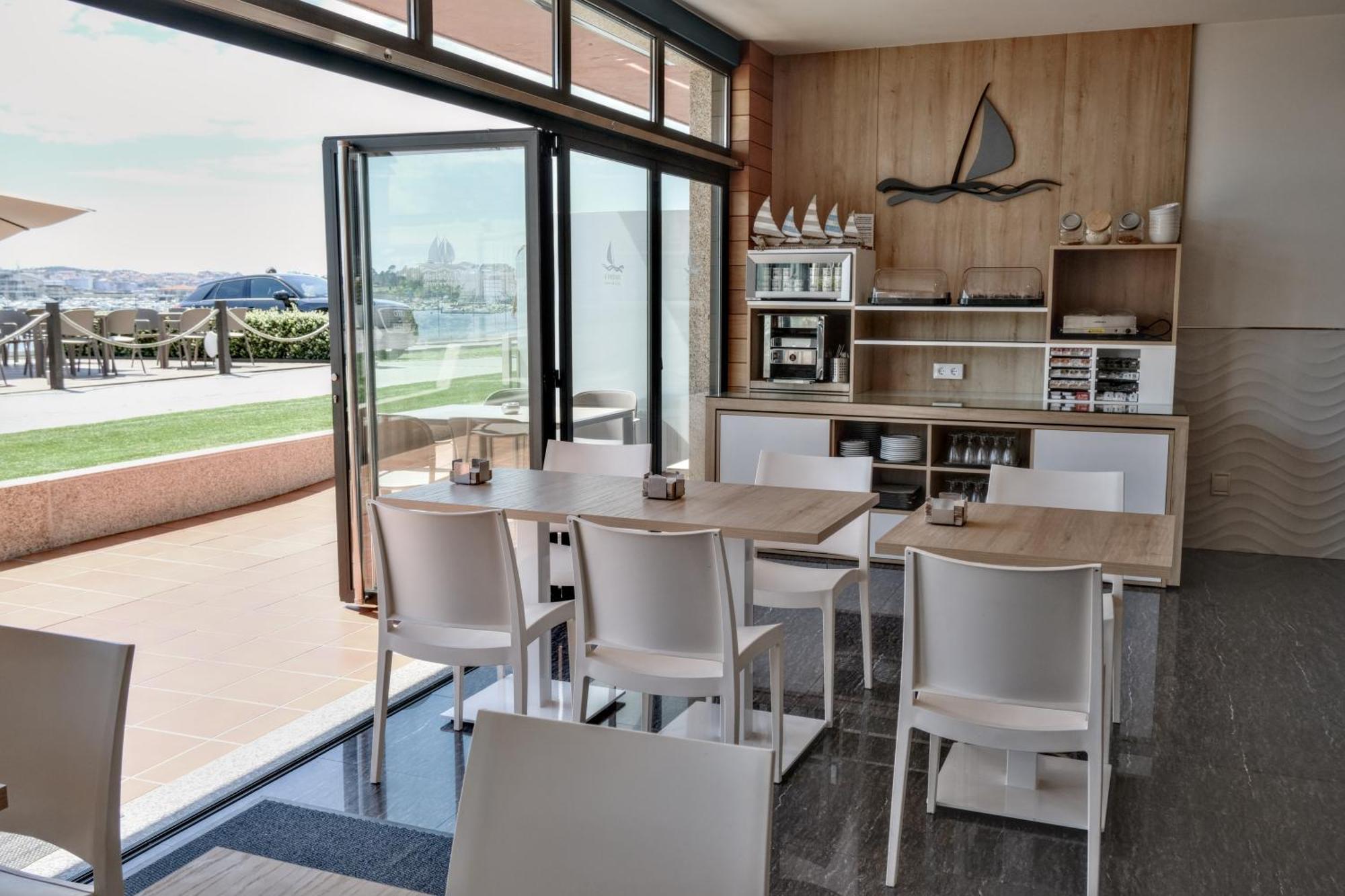 Hotel Mardevela Sanxenxo Exterior photo